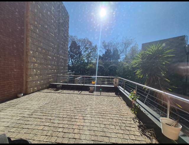 122M² OFFICE TO LET IN SANDTON CENTRAL